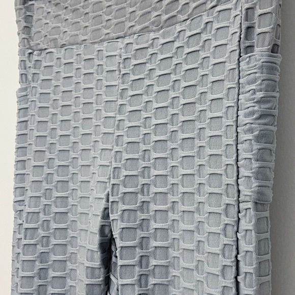 TikTok Famous Butt Leggings Gray Small - Picture 6 of 8